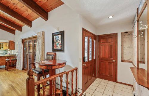 Pristine Cabin on Wooded Lot. Fantastic Location Pool Table - Foto 7