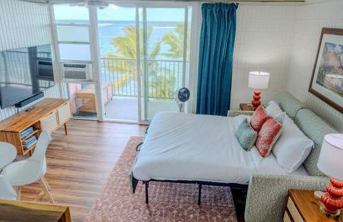 Beachfront Studio w Amazing Views - Photo 1