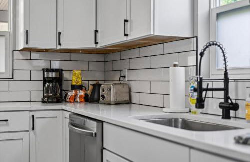 Cozy 4BD - Backyard Retreat - 3mins to Notre Dame - Foto 20