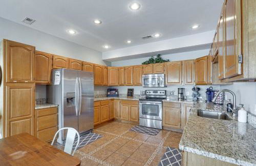 Views and Private Dock Lake of the Ozarks Retreat! - Foto 9