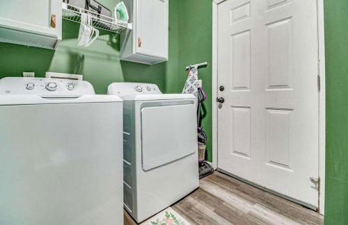 Private Patio & Close to Beach Coastal Cottage - Foto 28