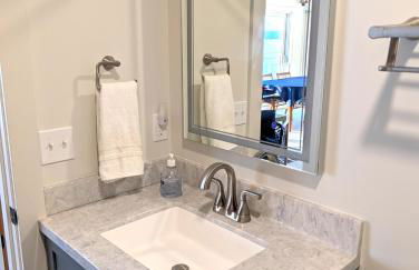 NEW! Eagles Landing - Lakefront & Gorgeous! - Foto 27