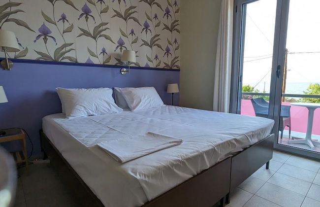 Okeania Seafront Rooms in Kamena Vourla - Foto 14