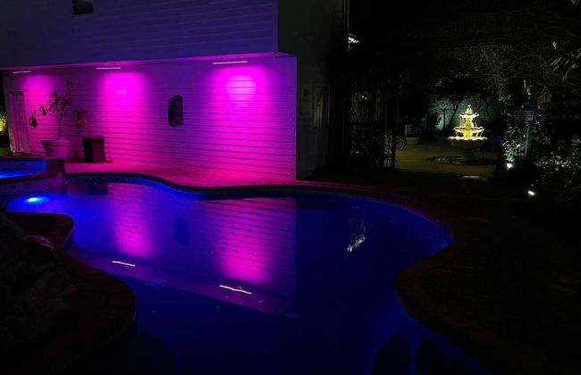 Charming Chateau Oasis in NOLA's Heart by YouRent - Foto 39