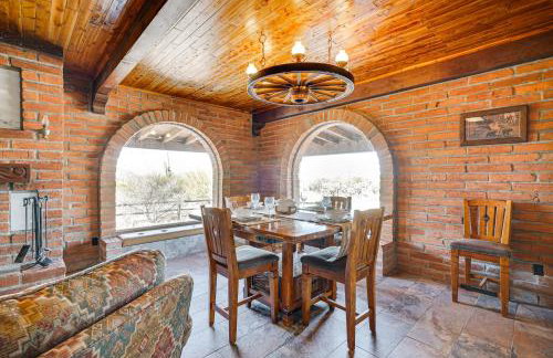 10-Acre Desert Oasis with Expansive Patio in Tucson! - Foto 3