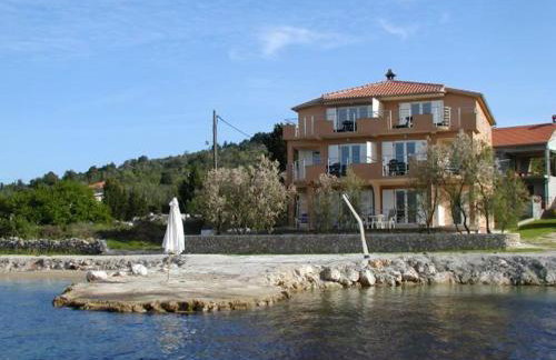 Njofra Banj - Foto 1