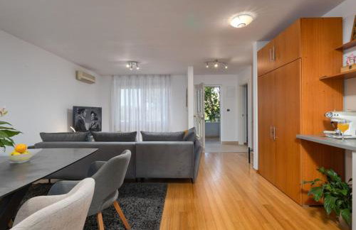 Terra Magica Deluxe Apartment OR Room with Private Parking, Terrace and Sea View - Foto 21