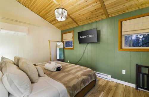 Evergreen Escape Hot Tub Firepit Resort Pool - Foto 18