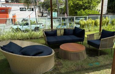 Arretado de bom ! A 250 m da praia de Boa Viagem, 3 km do aeroporto, próximo aos shoppings, com WI-FI 560 Mbps, coworking, piscina e academia - Foto 26