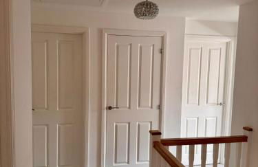 The Grand 4-Bed Ebbsfleet Home - Big Garden & Parking Space, Near Bluewater - Foto 41