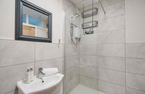 Woolton Rd Flat Near John Lennon Airport, Free Parking & Wifi - Pass the Keys - Foto 12