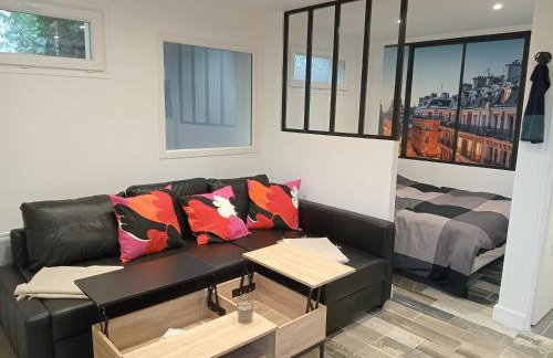 Studio neuf joliment décoré à 5 min de l'aéroport - Foto 4