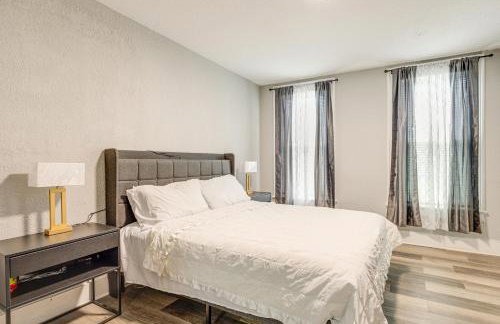 Less Than 1 Mi to EverBank Stadium Retreat with Yard! - Foto 13