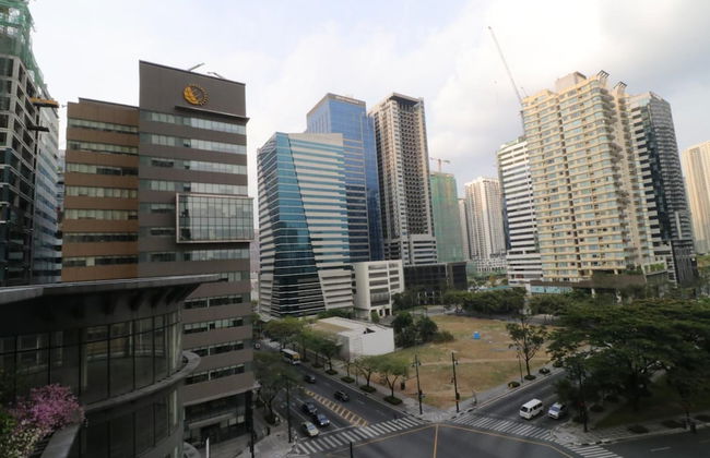 Oasis Regency at Fort Victoria BGC - Photo 23