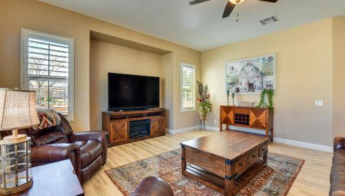 Home with Hot Tub and Outdoor Space in Queen Creek! - Foto 5