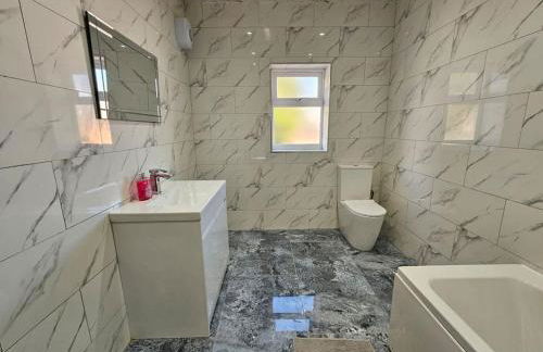 LUXE Villa Near NEC, BHX & Train - Foto 50