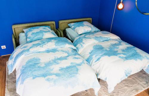 Luna - Cosy Appartement 50m2 - Place Parking Privé -Ascenseur - Position Centrale Gare - Pompidou - Nouvelle Ville - 2 à 4 Personnes - Foto 7