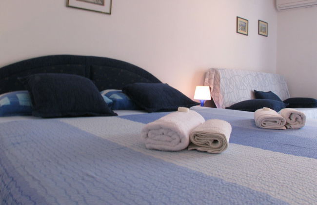 Apartments Srkoc - Photo 8