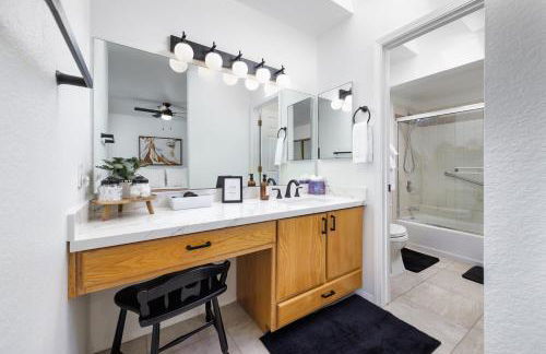 Stylish Townhome on Golf Course Red Rock View - Foto 12