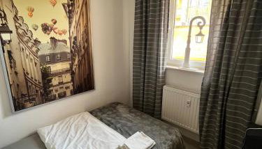 Przy ratuszu - Foto 5