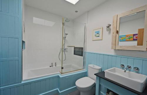 Penmorfa - Sublime Abersoch retreat with roof terrace, 80m from beach, great for surfing - Foto 29