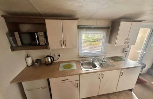 Delta, Bromley 4-Bedroom Located in Uddingston, Glasgow at Maryville Caravan Site - Photo 19