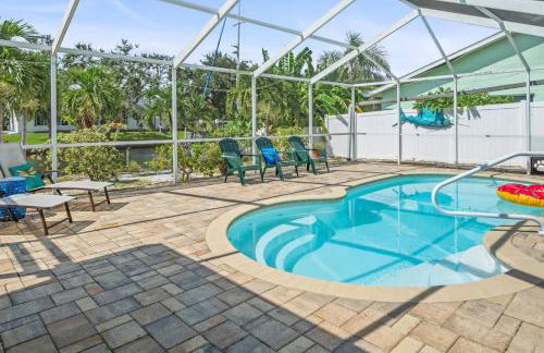 Pirates Den a 4BR Pet-Friendly Waterfront Oasis with Pool, Dock, Personal Water Boats, Fire Pit, Game Room and Bar - Foto 50