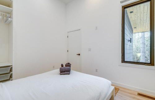 Hot Tub and Fire Pit Modern North Carolina Retreat - Foto 19