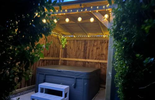 Fernlea Luxury Shepherds Hut & Hot Tub - Foto 3