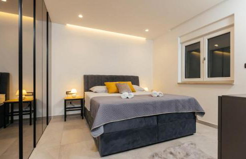 Amazing Home In Gornji Prolosac - Foto 17