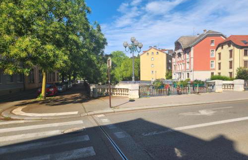 Le Denfert - Wifi Netflix - Quais de Savoureuse - Foto 9