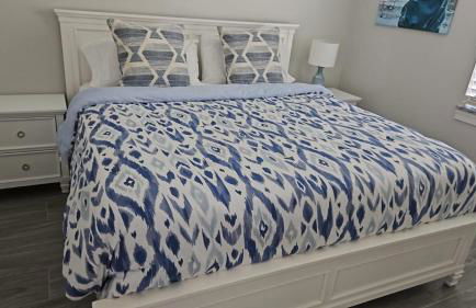 Newly built Villa Ballerina with heated pool and incredible view into beautiful Arrowheadcanal - Photo 27