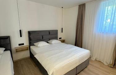 LUX Apartments - Photo 13