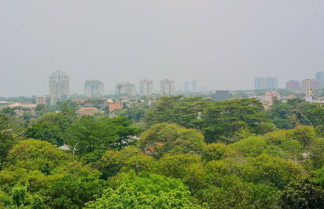 Highest Value Studio Apartment at Lexington Residence - Photo 11