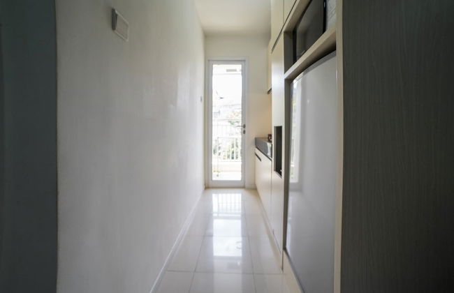 Contemporary Near Cihampelas at Parahyangan Residence Apartment - Photo 13