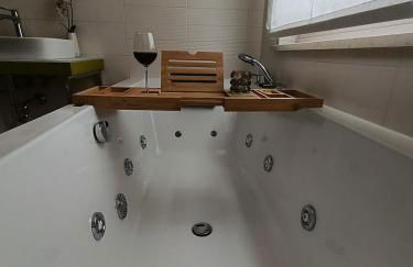 Casa Evelina con Parcheggio esterno e Garage gratis, appartamento con idromassaggio per due - Photo 32