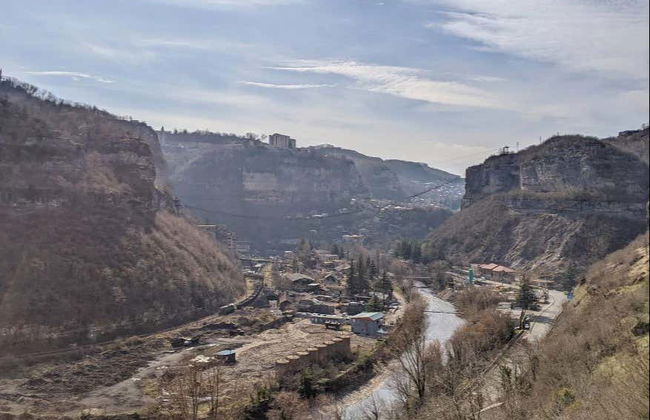 Katskhi Pillar, Chiatura & Mghvimevi Monastery Day Trip - Foto 2