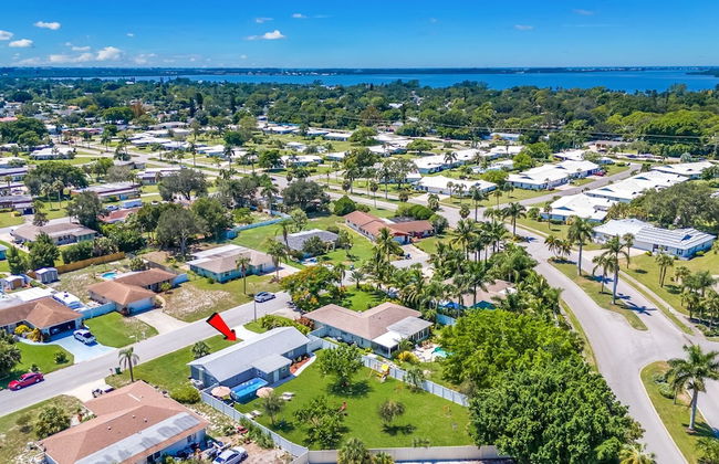 Paradise Haven- Amazing 4BR Oasis With Pool - Foto 57