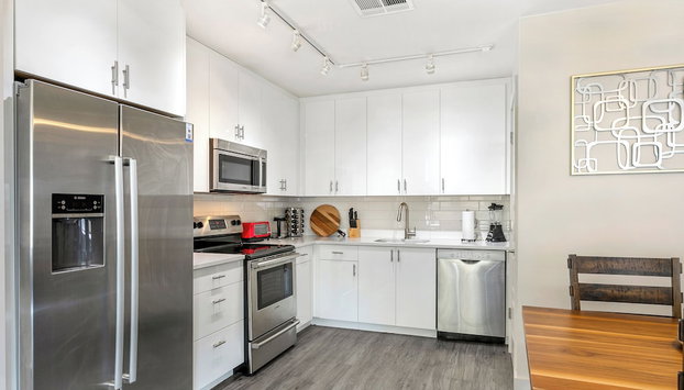 California 1BR Condo - Chic & Cozy - Foto 5, Cocina privada