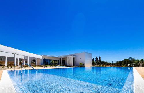 FLH Vilamoura Duplex with Terrace & Pool - Photo 1