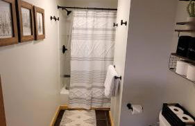 The Chalet - Spacious 7 bedroom near Sugarloaf, on Snowmobile and UTV trails, Hiking, Golf and Flagstaff Lake across the street - Foto 16