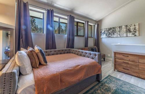 Guest Favorite Spacious Remodeled 2 Bdrm 2 Ba Mountain Views - Photo 11