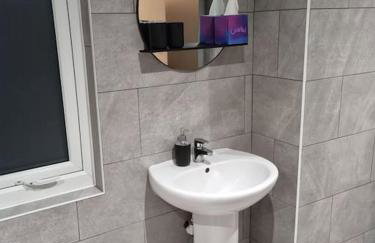 Flamingos Nest Oxford Countryside Apartment Oxford - Bicester Village - Blenheim Palace - WiFi- Free Parking - Foto 26