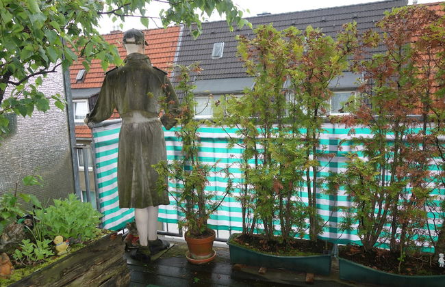 Big 2 Room Apartment with Balcony - Photo 9