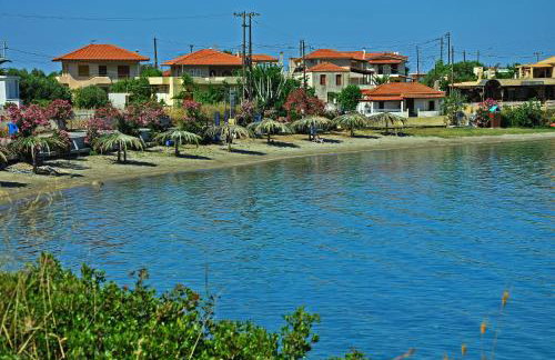 Lakonia Bay Apartments - Photo 20