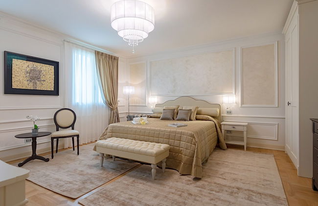 Luxury Lakefront Catullo with pool - Photo 7