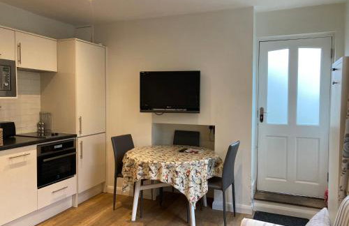 The Apartment, 24 West End Terrace, Winchester - Photo 4