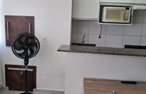 Apto6 com WI-FI e garagem e 100 a av Brasil - Foto 20