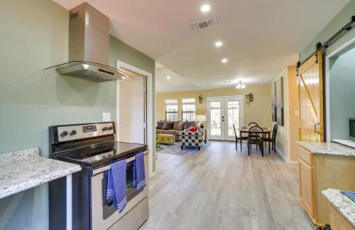 Barling Vacation Rental Fenced-In Yard with Hot Tub - Foto 10