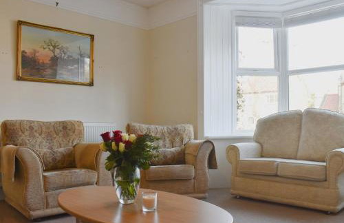 Heatherlea - Photo 3